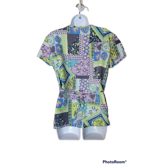 B Scrubs Women's Scrub Top Size Small Multi-Color with Butterflies & Hearts - Picture 2 of 4